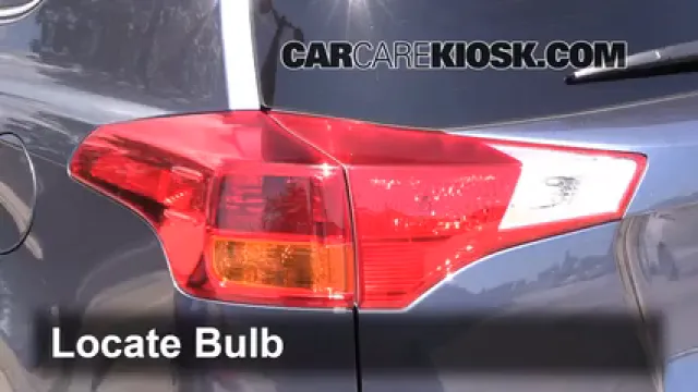 2013 Toyota RAV4 Limited 2.5L 4 Cyl. Luces Luz de reversa (reemplazar foco)